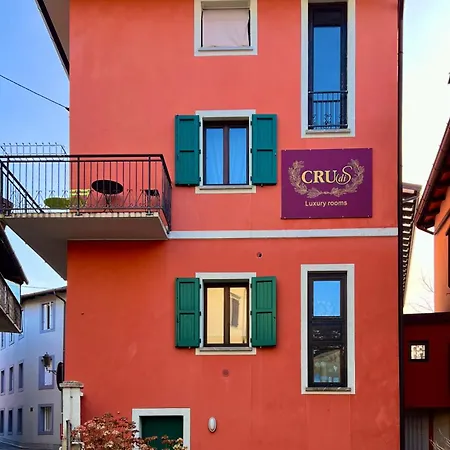 Πανσιόν Crudis Luxury